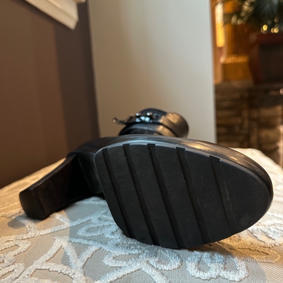 Beautiful black leather/suede Aquatalia boots - Picture 4 of 9